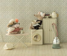 Maid Mouse - Big Sister